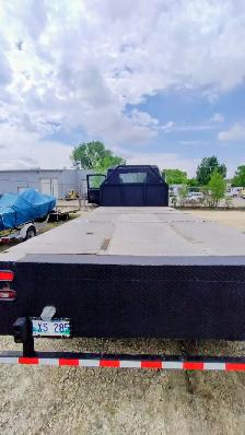 Flatbed truck - Photo 7