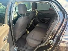 2017 CHEVROLET TRAX LT - B/U CAMERA - CARGO COVER - BUCKET SEATS - Photo 17