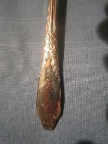 #51   QUEEN PLATE silverware set for 8