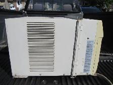Danby 10,000 BTU Window Air Conditioner - Photo 3