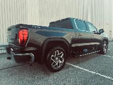 2023 GMC Sierra 1500 Crew Cab SLT Triple Black Loaded - More GM - Photo 8