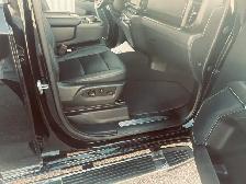2023 GMC Sierra 1500 Crew Cab SLT Triple Black Loaded - More GM - Photo 32