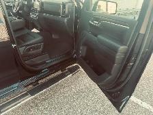 2023 GMC Sierra 1500 Crew Cab SLT Triple Black Loaded - More GM - Photo 34