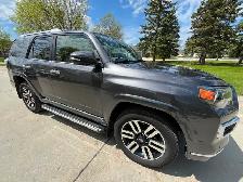 TOYOTA 4RUNNER LIMITED - MINT & LOW KMS