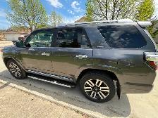 TOYOTA 4RUNNER LIMITED - MINT & LOW KMS - Photo 2