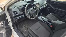 CLEAN TITLE LOW KM SUBARU IMPREZA - Photo 9