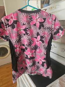 black and pink top - Photo 2
