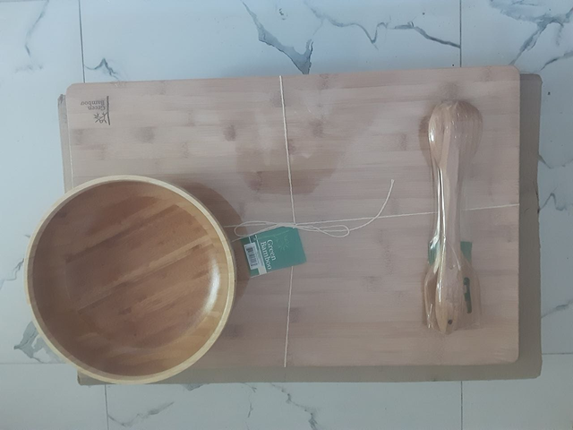 BRAND NEW (Never used) Four piece Kitchen Green Bamboo set