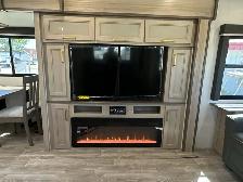 2024 Outback 330RL, COUPLES UNIT, LUXURIOUS, KING BED, ISLAND - Photo 22