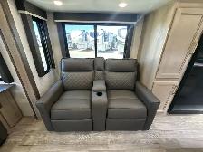 2024 Outback 330RL, COUPLES UNIT, LUXURIOUS, KING BED, ISLAND - Photo 24
