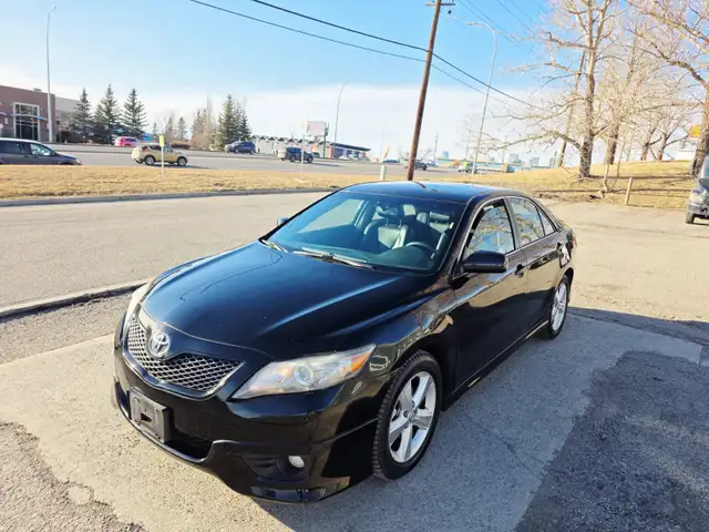2010 Toyota Camry SE V6 Leather Heated Seats Sunroof
