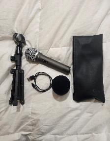 SAMSON Q2U USB/XLR Dynamic Microphone