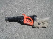 UP FOR SALE BLACK & DECKER LEAF BLOWERS WITH LEAF BAG INCLUDED! - Photo 2