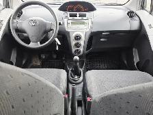 2010 Toyota Yaris Manual Low Kilometer Remote Starter AC - Photo 13