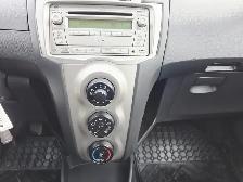 2010 Toyota Yaris Manual Low Kilometer Remote Starter AC - Photo 15