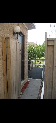 Large 1 bed room basement , private entrance - Photo 9