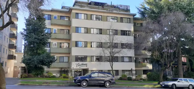Spacious Corner Unit 1 Bedroom Apartment