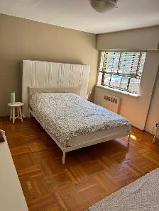 Spacious Corner Unit 1 Bedroom Apartment - Photo 6
