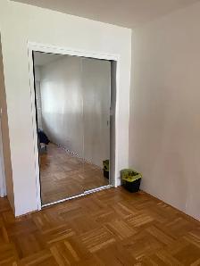 Spacious Corner Unit 1 Bedroom Apartment - Photo 7