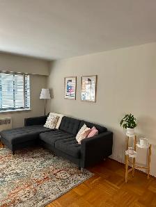 Spacious Corner Unit 1 Bedroom Apartment - Photo 10