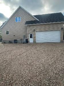Looking for siding crew - Photo 3