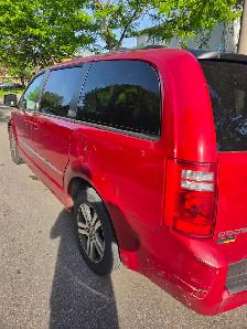 2010 Dodge Grand Caravan Special Edition - Photo 2
