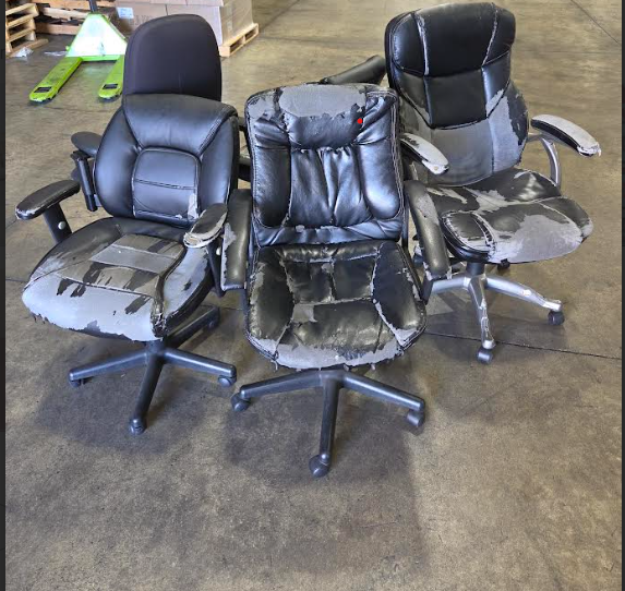 Worn Out Roller Office Chairs for FREE (MUST PICKUP)