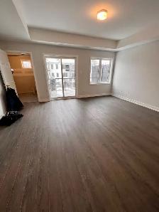3 bedrooms Stack house in Barrhaven-Ottawa near marketplace - Photo 4