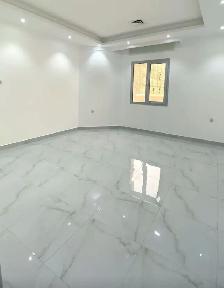 NEED A TILE INSTALLER - Photo 2