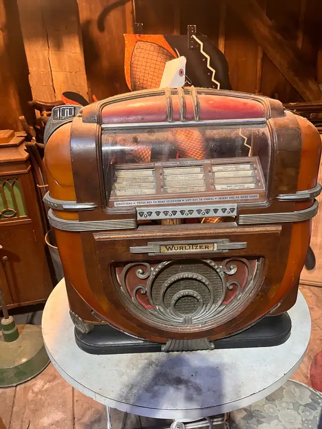 Rare 1940 Wurlitzer countertop Jukebox, case only