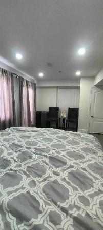 large Private room available - Photo 3