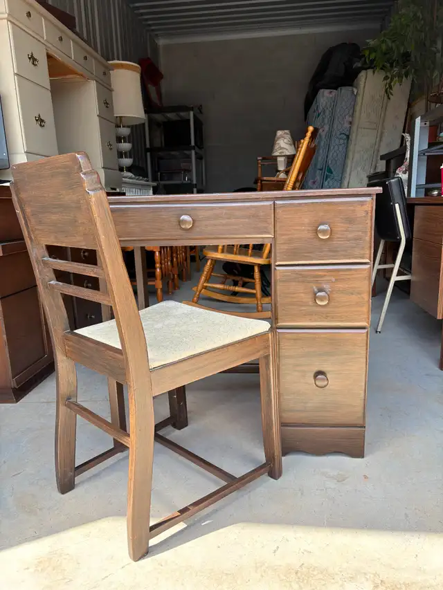 Kids Desk and Chair