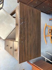 Kids Desk and Chair - Photo 4