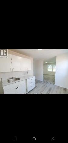 3 bedroom 1 bath house for rent in Windsor - Photo 5