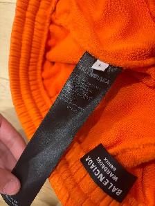 Balenciaga - Photo 3