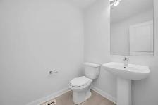 Bright 3-Bed, 2.5-Bath Townhome in Avalon, Orleans - Photo 4