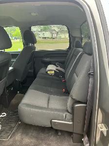2014 Chev 2500 - Photo 4