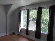 2 bdrm   den 2nd for suite. Heat & water included - Photo 8