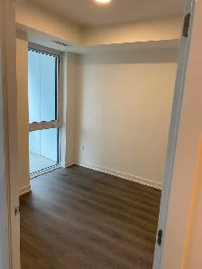 1bdrm   1 bath Condo @ Bathurst & Niagara St available Aug 1 - Photo 4
