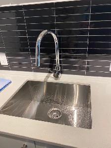 1bdrm   1 bath Condo @ Bathurst & Niagara St available Aug 1 - Photo 15