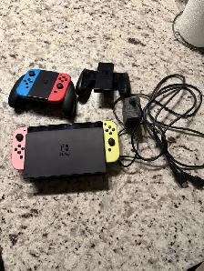 Nintendo Switch OLED - Photo 3