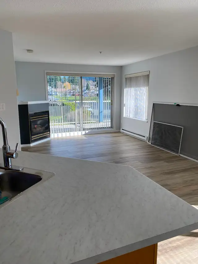 Bright 2 bedroom Corner Condo in Quiet Adult Oriented Building