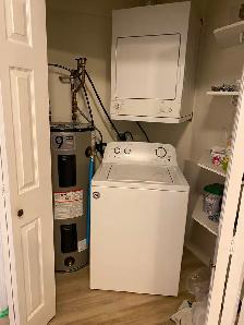 Bright 2 bedroom Corner Condo in Quiet Adult Oriented Building - Photo 3