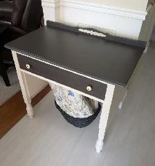 Table - Solid Wood – refinished in a white & deep brown colour - Photo 7