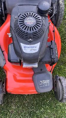 Husqvarna 22' Self-Propelled Lawn Mower - Honda GCV160 Engine - Photo 3