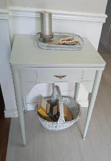 Sewing table in soft green colour - Repurposed - Photo 5