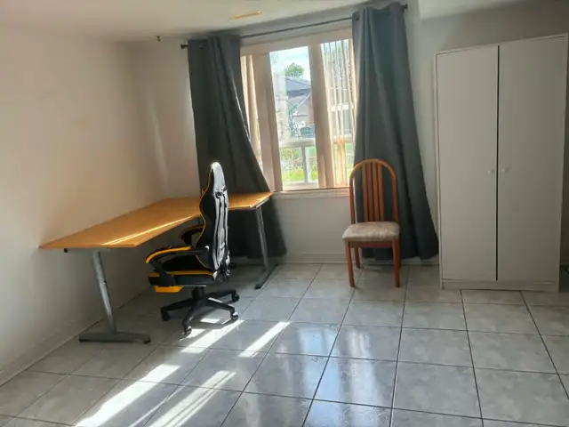 Studio Near Centennial and UTSC Immediately Available