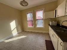 CHEERFUL, SPACIOUS 2BR IN HEART OF WATERLOO - Photo 6