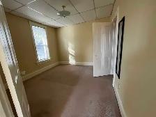CHEERFUL, SPACIOUS 2BR IN HEART OF WATERLOO - Photo 7