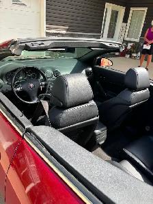Enjoy summer in this convertible - Photo 3
